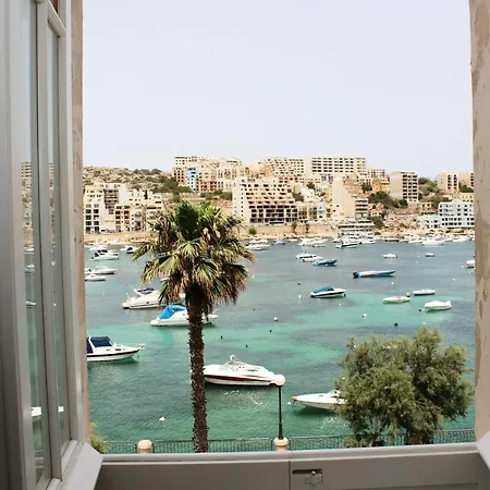 Getawaysmalta - Blue Harbour 2 Seafront 3-bedroom Apt With Large Back Terrace Appartement *