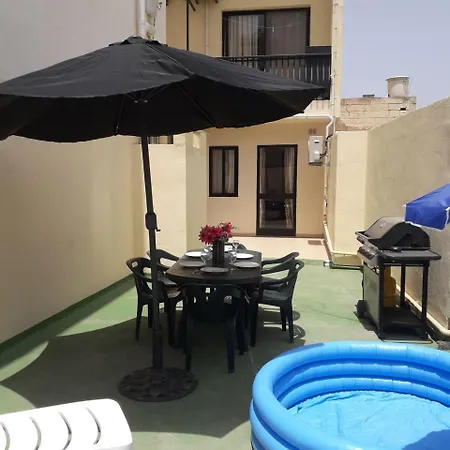 Appartement Getawaysmalta - Blue Harbour 2 Seafront 3-bedroom Apt With Large Back Terrace